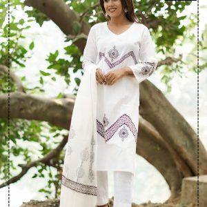 Classic Looking Cotton Fabric White Color Kameez Set
